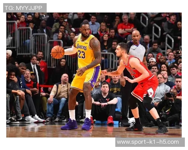 克拉克斯顿再创佳绩29分钟砍下三双14分11板10助助球队赢得胜利 克拉克斯顿再创佳绩29分钟砍下三双14分11板10助助球队赢得胜利