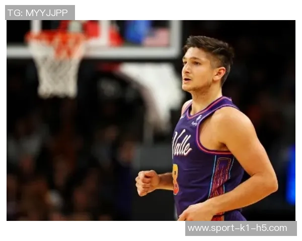 格雷森阿伦遭遇鼻部撞击流血伤势虽重但已无大碍恢复良好